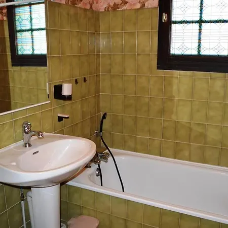 Villa Maison Avec Grand Jardin Donnant Sur Un Champ St Cyprien Sc000-018