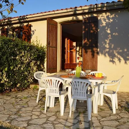 Maison Avec Grand Jardin Donnant Sur Un Champ St Cyprien Sc000-018