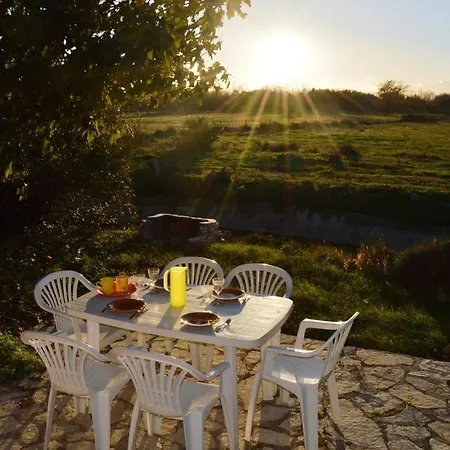 Maison Avec Grand Jardin Donnant Sur Un Champ St Cyprien Sc000-018 Villa