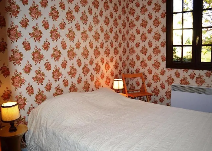 Maison Avec Grand Jardin Donnant Sur Un Champ St Cyprien Sc000-018 * Saint-Cyprien (Pyrenees-Orientales)